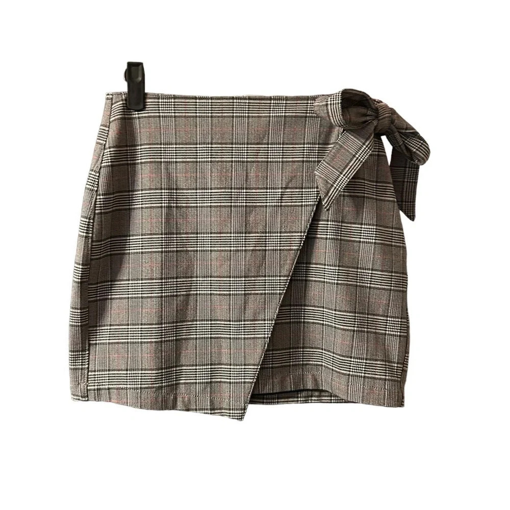 EXPRESS PLAID ASYMMETRICAL MINI SKIRT